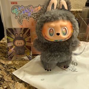 POP MART Authentic Big Into Energy 1/72 Secret ID Labubu